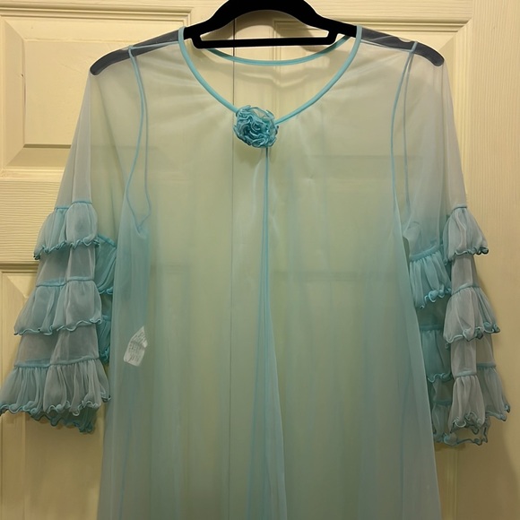 Jenelle of California Vintage ruffle sleeve Penoir topper - Picture 2 of 9